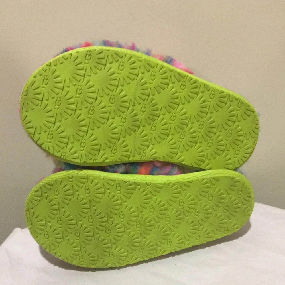 Like New! UGG Fluffy multi color Slippers/sandals elastic back strap kids size 9